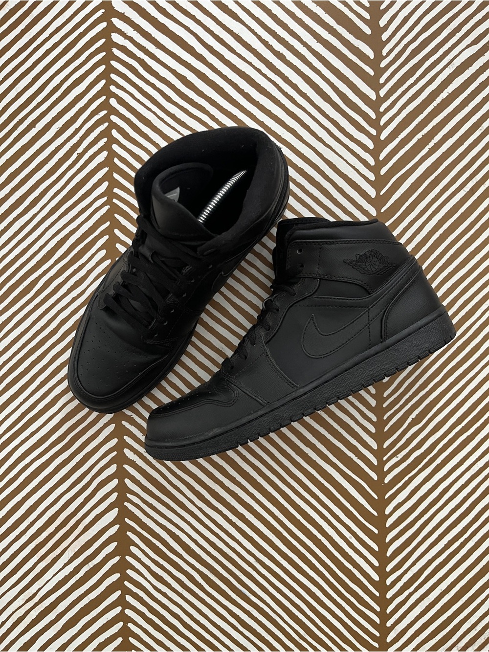 Nike Air Jordan Retro Triple Black (10)